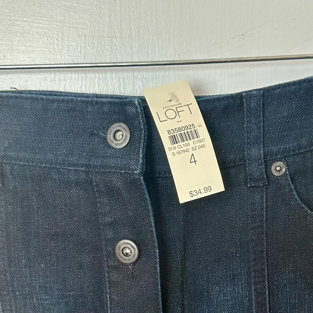 Ann Taylor LOFT Dark Blue Denim Skirt with Button Detail - NWT - Picture 2 of 2